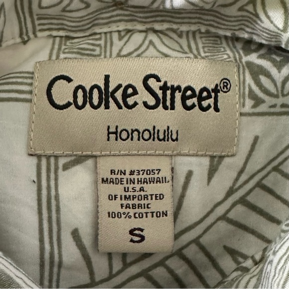 Cooke Street Pineaple’s and Palms Shirt - Picture 4 of 6